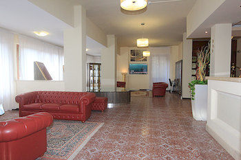 Historical With Panoramic Terrace Appartement Napels